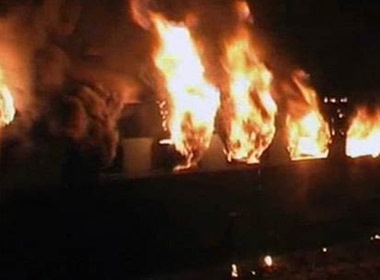 Chay tau toc hanh o An Do, 7 nguoi thiet mang hinh anh