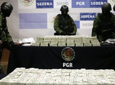 Thu giu 15,3 trieu USD tien mat cua trum ma tuy hinh anh