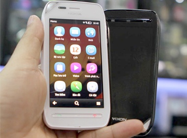 'De' Symbian Belle gia re cua Nokia ban o Viet Nam hinh anh