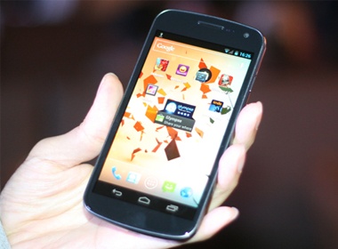 Galaxy Nexus chay Android 4.0 thang 12 ban o Viet Nam hinh anh
