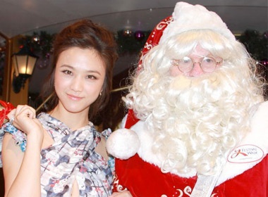Thang Duy quyen ru ben ong gia Noel hinh anh
