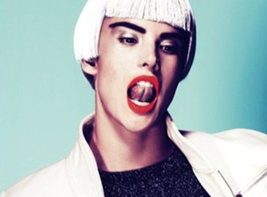 Tao hinh la lam cua Alessandra Ambrosio hinh anh