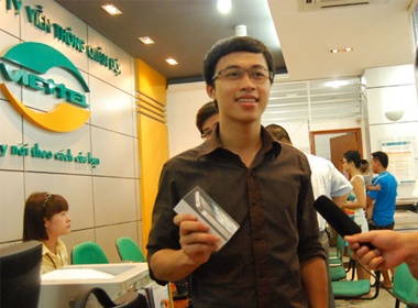 Viettel ban iPhone 4S chinh hang tu 16/12 hinh anh