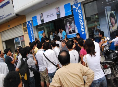 VinaPhone ban iPhone 4S ban quoc te tai Viet Nam hinh anh