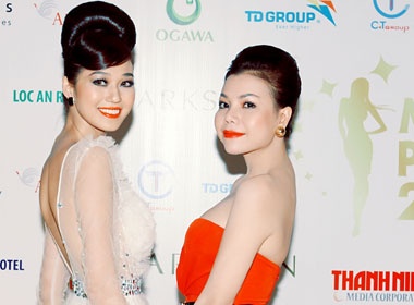 Diem Huong, Vuong Thu Phuong long lay tren tham do hinh anh