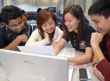 Kham pha co hoi du hoc Cao dang Cong dong Hoa Ky hinh anh