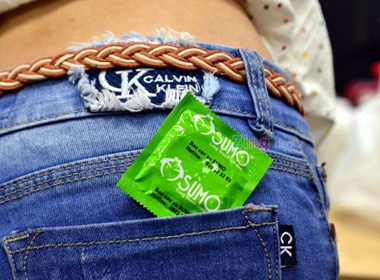 Vi sao chang khong thich dung 'ao mua'? hinh anh