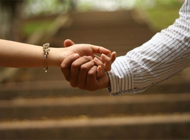 Xao xuyen giay phut gap lai tinh cu hinh anh