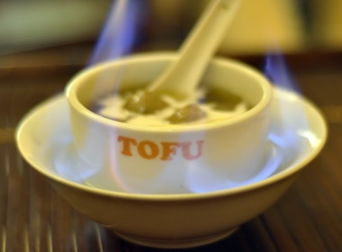 Troi ret di an tao pho dot con nong hoi hinh anh