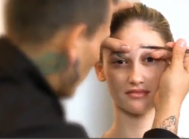 Clip trang diem an tuong cho dem tiec cuoi nam hinh anh