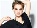 Natalie: Toc tem con trai hinh anh