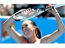 Jelena Jankovic nhan cup so 1 hinh anh