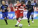 Clip Bayern bi Hamburg cam hoa hinh anh