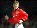 Ngam Beckham 20 tuoi choi bong hinh anh
