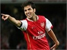 Milan len ke hoach chieu mo Cesc Fabregas hinh anh