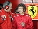 Valentino Rossi chuyen sang dua F1? hinh anh