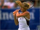 Khi VDV tennis thi... chay hinh anh