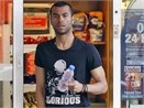 Ashley Cole vac don kien bao hinh anh