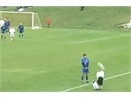 Clip: Nem bien vo mat doi thu hinh anh