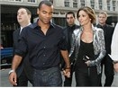 Ba xa Ashley Cole deo nhan cuoi tro lai hinh anh