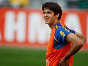 Kaka di lac o Estonia hinh anh