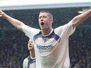 Juve 'dai chien' Milan tren thi truong chuyen nhuong hinh anh