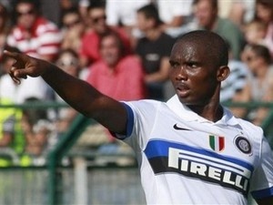 Samuel Eto’o ra toi hau thu cho Barca hinh anh