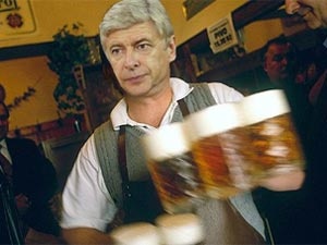 Wenger thanh cong nho... quan ruou hinh anh