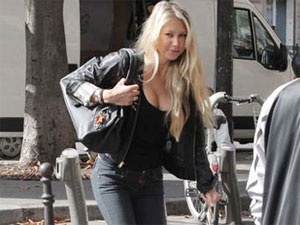 Kournikova quen keo khoa quan hinh anh