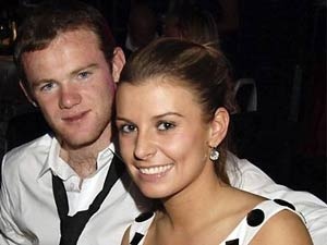 Rooney san sang nghi thi dau de don con dau long hinh anh