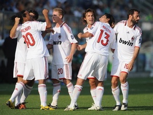 Cau thu AC Milan ung ho HLV Leonardo hinh anh