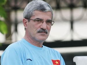 HLV Calisto vui mung voi man ra mat cua Cong Vinh hinh anh