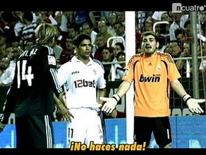 Casillas va Guti 'huc hac' trong tran thua Sevilla hinh anh