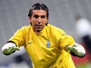 Buffon mao hiem voi cuoc phau thuat dau goi hinh anh