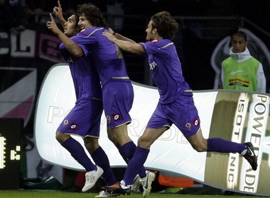 Fio kim chan Ngua van ngay tai Turin hinh anh