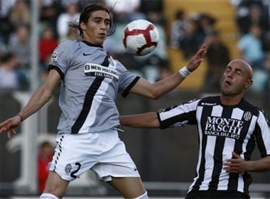 Juve cung co vi tri trong top 3 hinh anh