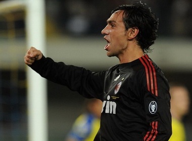 Cu dup dau tien khien Nesta mat ngu hinh anh