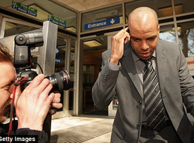 'Sao' Ngoai hang dinh scandal tinh ai hinh anh