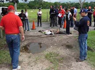 10 cau thu Colombia bi sat hai da man hinh anh