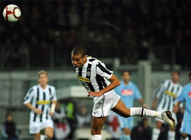 ‘Ba dam’ guc nga ngay tai Turin hinh anh