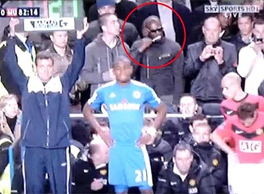 Fan danh rang ngay tren khan dai hinh anh