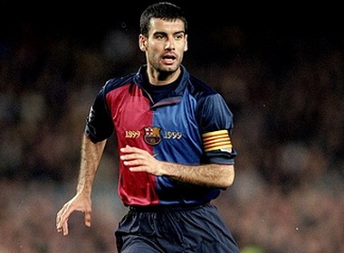 Sir Alex khien Guardiola khong the sang MU hinh anh