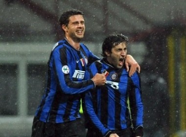 Inter cung co ngoi dau, Milan len thu nhi hinh anh