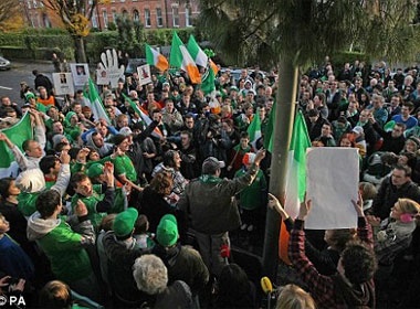 Ireland 'doi' FIFA ve toi Nam Phi hinh anh