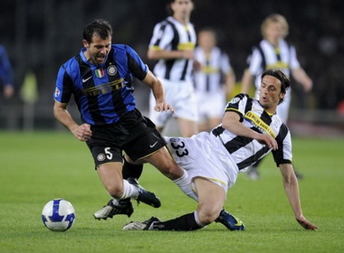 Juve giang bay cho Inter hinh anh