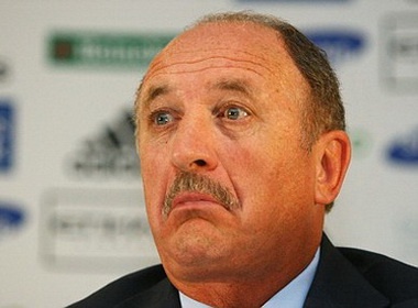 HLV Scolari tu choi dan dat Juventus hinh anh