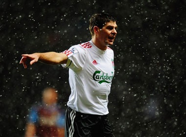 Inter gay soc voi ke hoach chieu mo Steven Gerrard hinh anh