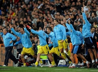 Vong 5 cup nha Vua: Binh moi ruou cu hinh anh