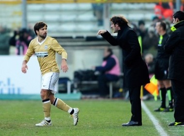 Juve thang, 'ghe' Ferrara van lung lay hinh anh