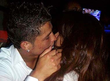 Bong da Anh va nhung vu 'nho nhop' kho rua hinh anh